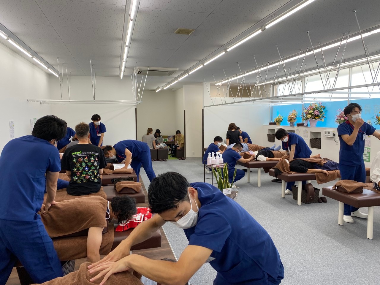 チャリティー施術会の開催